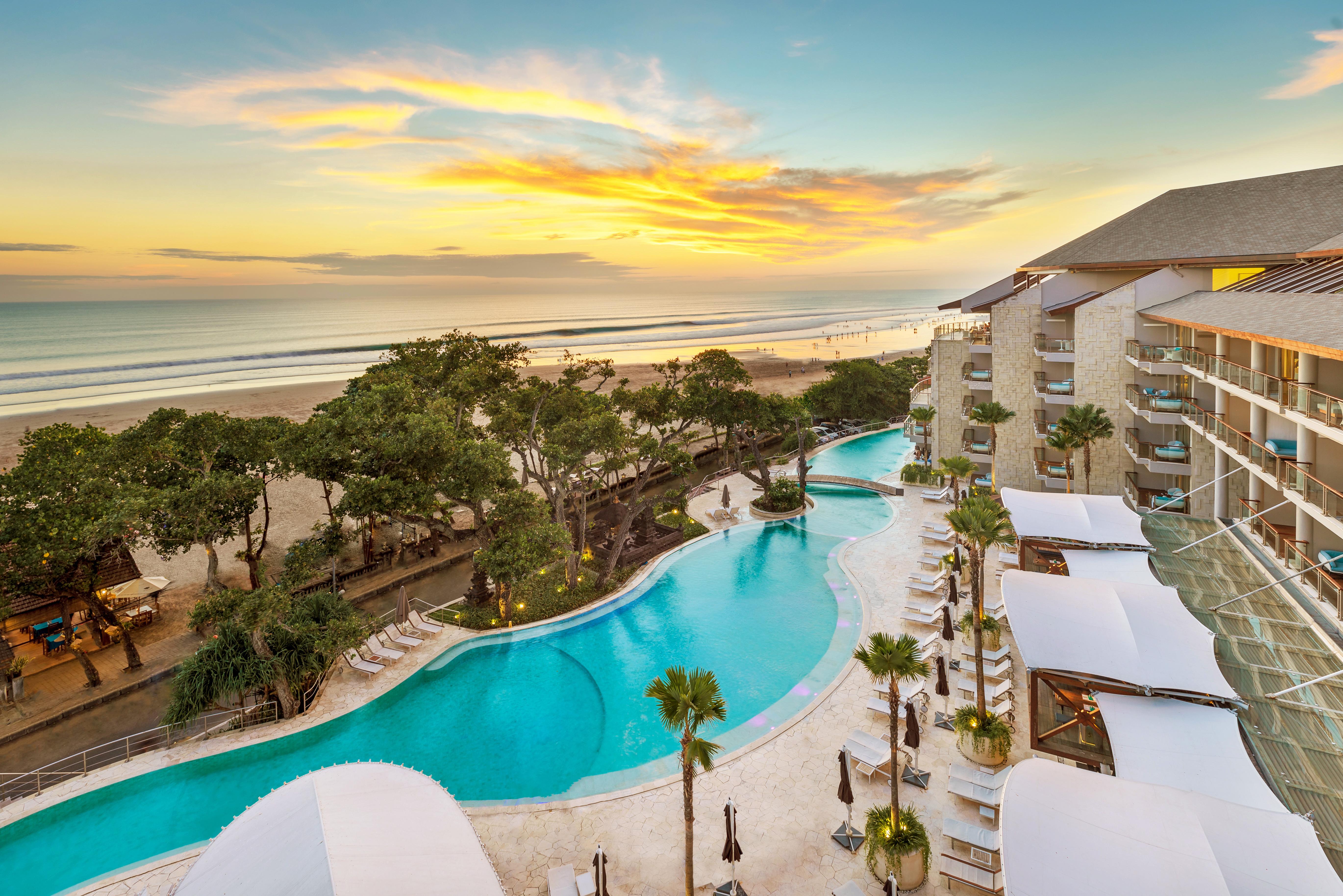 ดับเบิล ซิกซ์ ลักซัวรี โฮเต็ล ซมีญะก์ Hotel เซมินยัค ภายนอก รูปภาพ The pool at the Sheraton San Diego