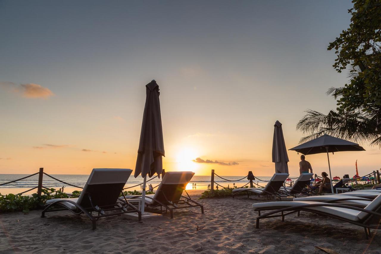 ดับเบิล ซิกซ์ ลักซัวรี โฮเต็ล ซมีญะก์ Hotel เซมินยัค ภายนอก รูปภาพ Sunset at the beach