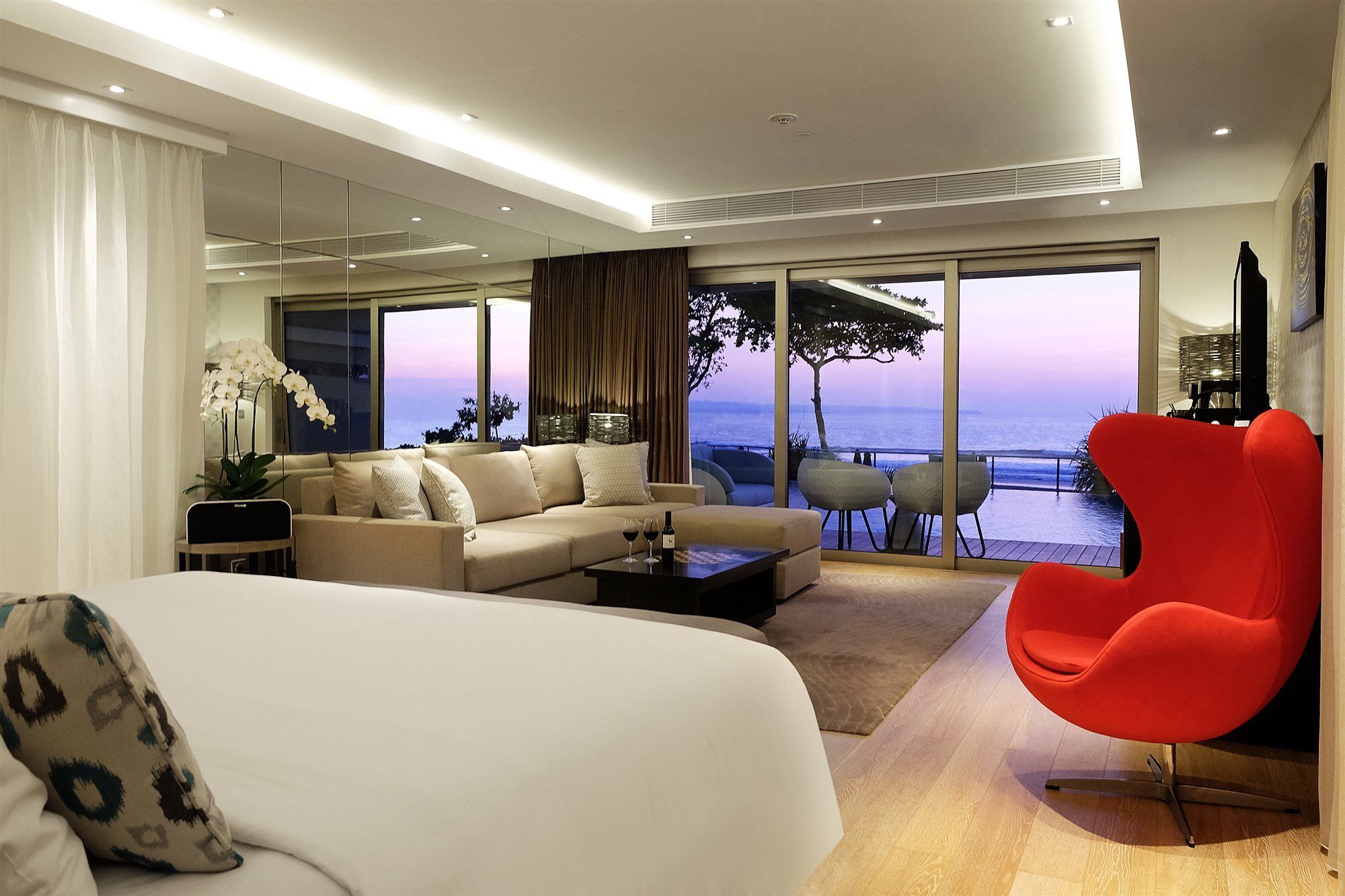 ดับเบิล ซิกซ์ ลักซัวรี โฮเต็ล ซมีญะก์ Hotel เซมินยัค ภายนอก รูปภาพ A suite at the Cape Grace